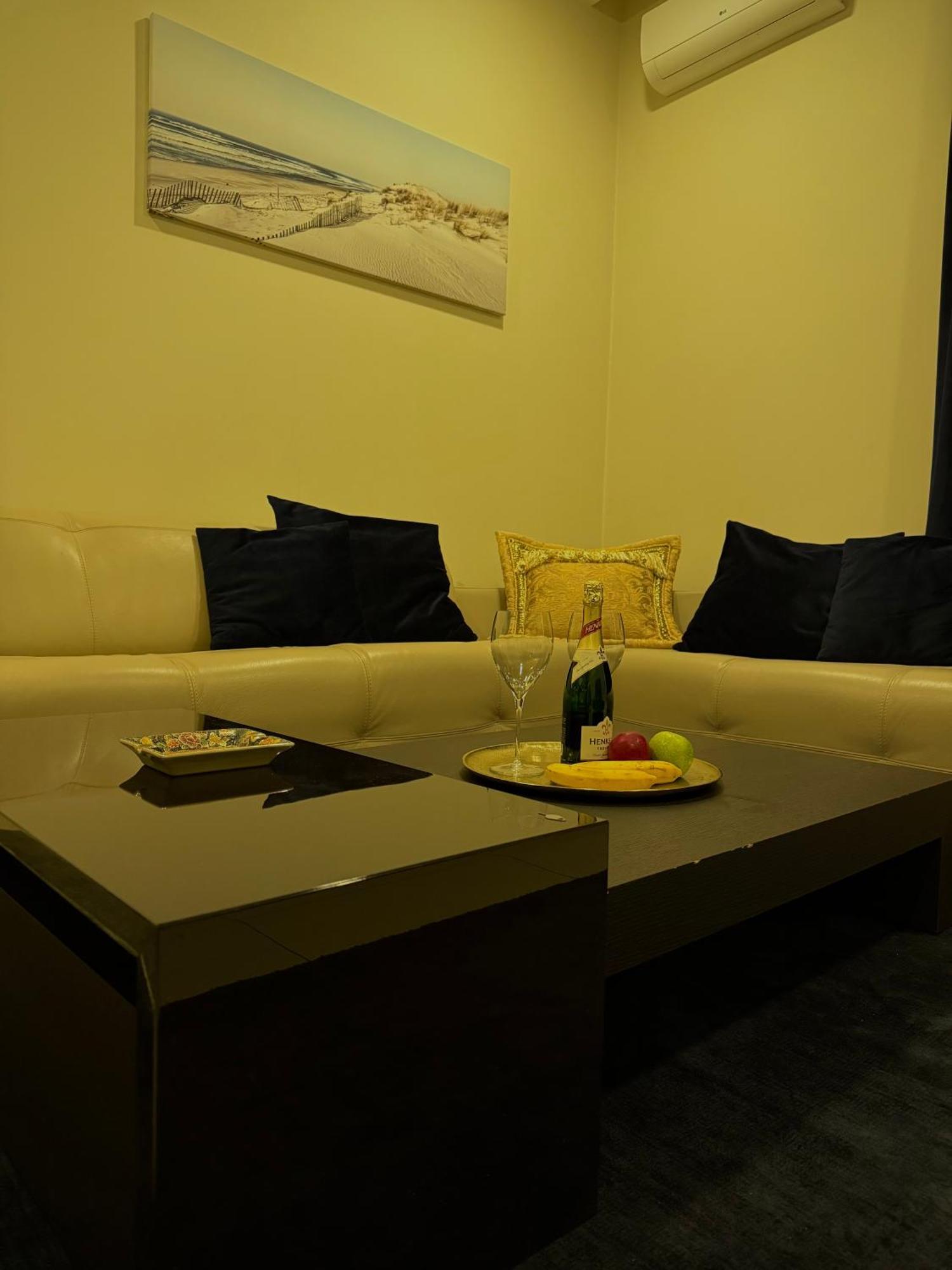 Cemelda 314 Tq Plaza Apartman
