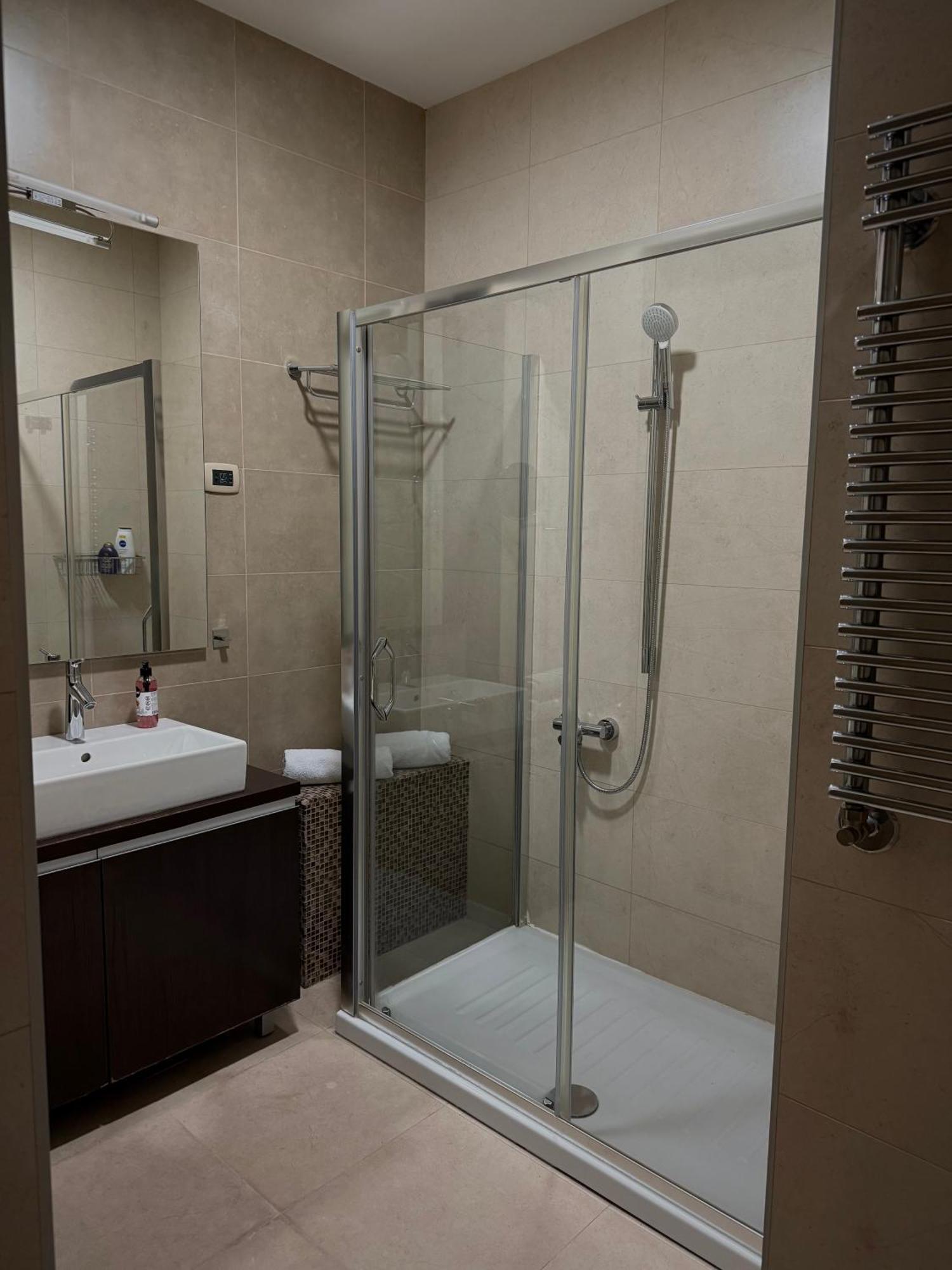 Cemelda 314 Tq Plaza Apartman