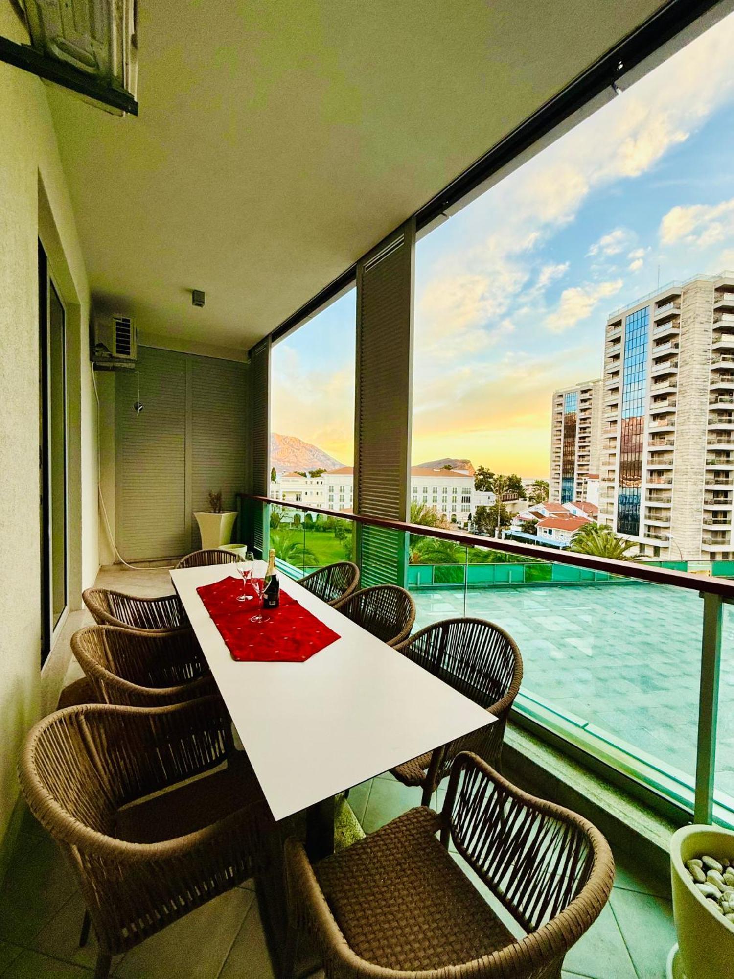 Cemelda 314 Tq Plaza Apartman